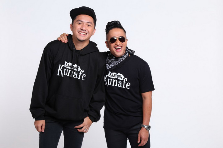 Kenalkan Bisnis Kuliner, Irfan Hakim dan Omesh Bagi-Bagi Hadiah