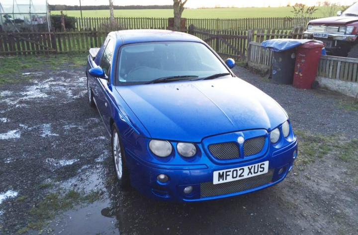 Diubah Jadi Pikap, Sedan Ini Usung Mesin Jet