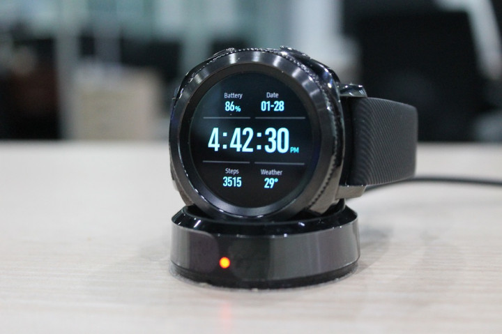 Gear Sport, Gabungan Jam Tangan dan Pemantau Kebugaran ala Samsung