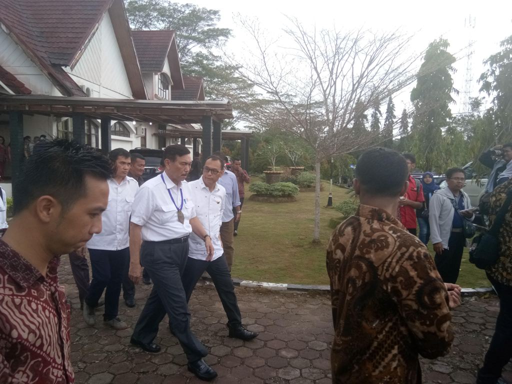 Menteri Koordinator bidang Kemaritiman Luhut Binsar Pandjaitan i Kepulauan Mentawai, Sumatera Barat, Rabu, 7 Februari 2018. Foto: Medcom.id/ Achmad Zulfikar Fazli.