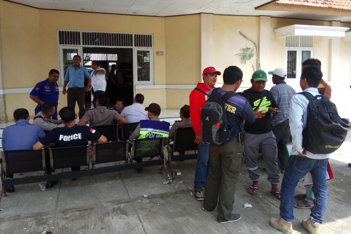 Pengurusan Izin Melaut Nelayan Cantrang di Tegal Ricuh