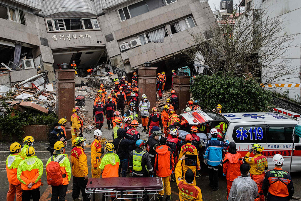 Gempa Susulan Hambat Penyelamatan Korban