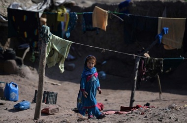 Pengungsi Afghanistan Dihadapkan pada Dua Pilihan Sulit