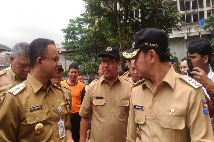 Gubernur DKI Pantau Bendung Katulampa Bogor