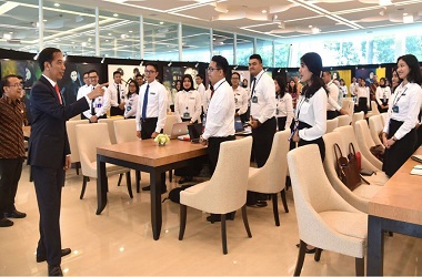 Jokowi Dorong Diplomat Muda Jawab Tantangan 'Zaman Now'