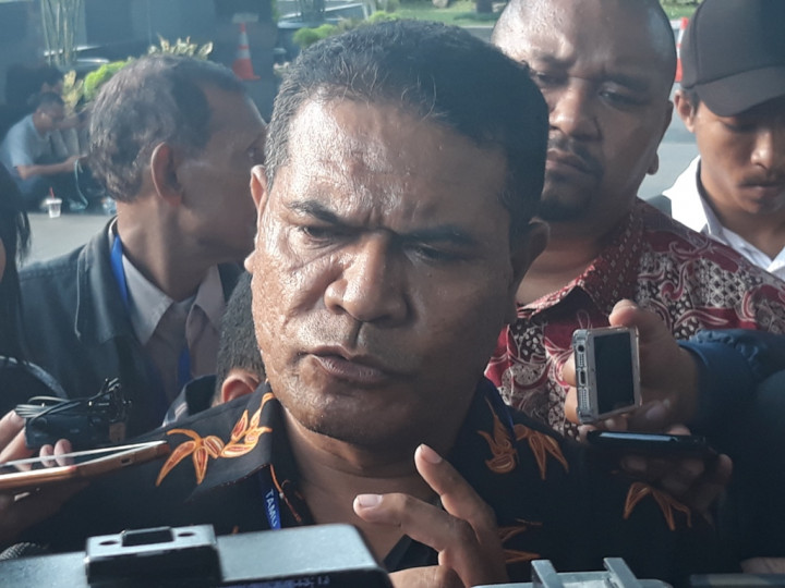 Keluarga Belum Tahu Marianus Sae Ditangkap KPK