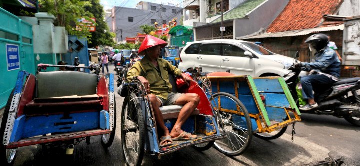 Becak dari Luar Jakarta akan Diusir
