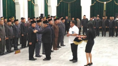 Aher Lantik Tujuh Pjs Kepala Daerah di Jawa Barat