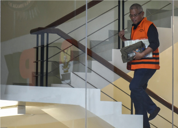 Uang Suap DPRD Jambi Dimasukan dalam Kantong Plastik