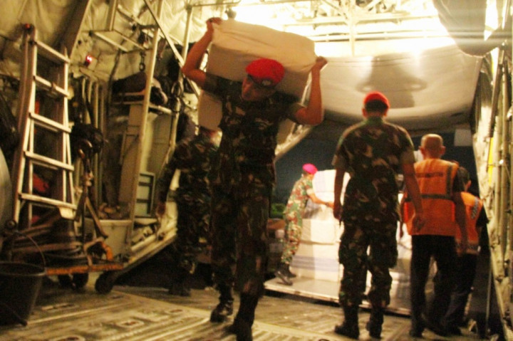 Kopassus Kirim Bansos ke Kabupaten Asmat