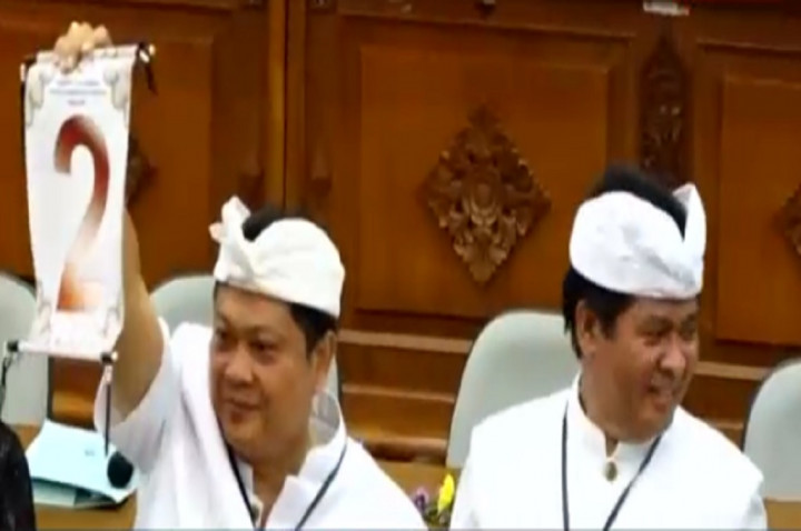 Rai Mantra dan Sudikerta Bagi Tugas di Hari Pertama Kampanye