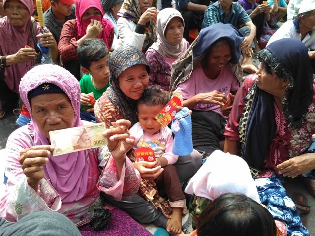 Berburu Angpau di Petak Sembilan