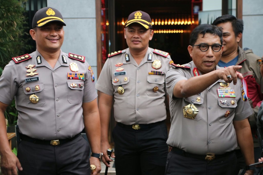 Kapolda Jatim, Irjen Pol Machfud Arifin memantau jalannya pengamanan Tahun Baru Imlek 2569 dan hari libur panjang di Kota Malang, Jumat, 16 Februari 2018, Medcom.id - Daviq