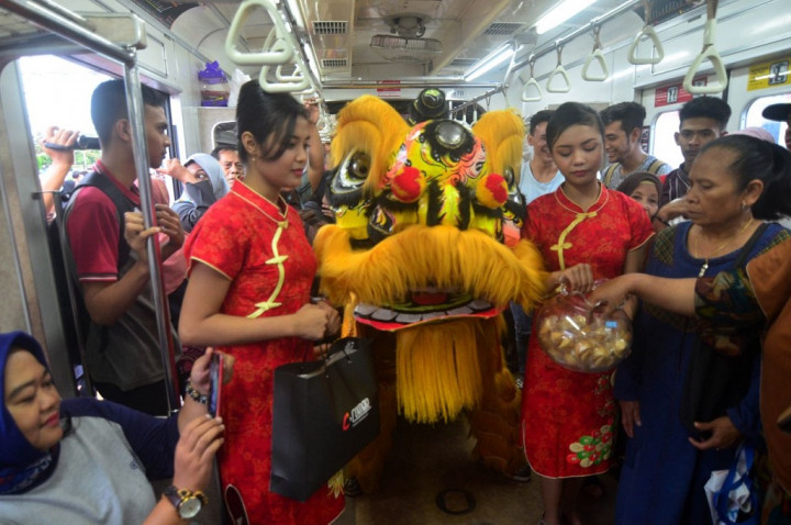 Semarak Imlek di Stasiun Bogor