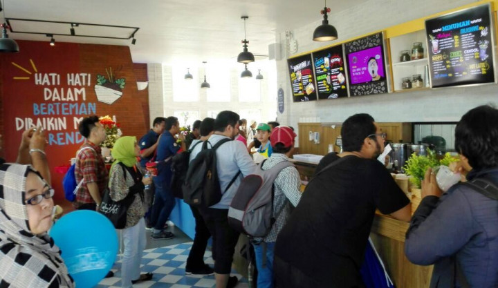 Menguji Kebenaran di Kafe Hoax