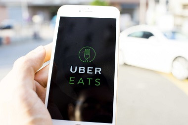 Pengantar UberEats Tembak Pelanggan Hingga Tewas