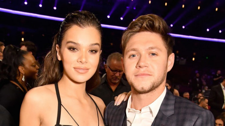 Nonton Konser Backstreet Boys, Niall Horan dan Hailee Steinfeld Dikabarkan Pacaran