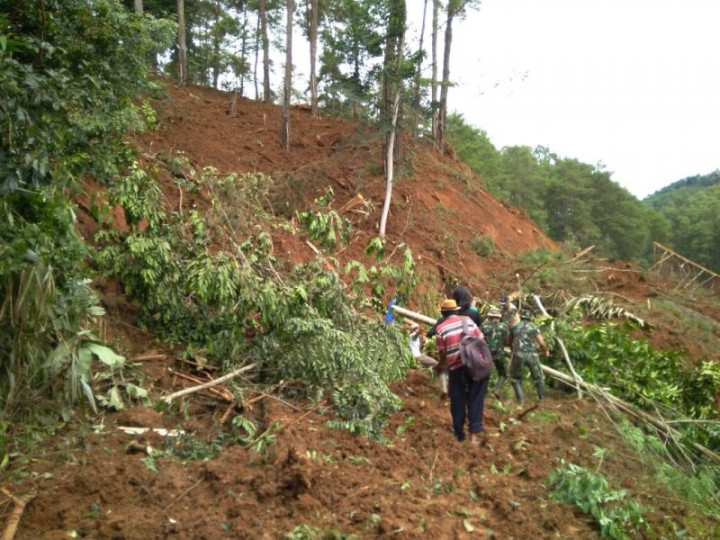 Korban Tewas Longsor Brebes jadi 3 Orang