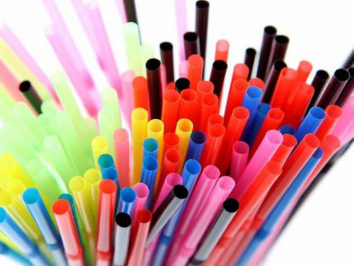 Taiwan tak Lagi Pakai Sedotan Plastik pada 2030