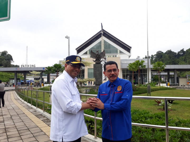 Menhub Bicarakan <i>Dry Port</i> dengan Pejabat Malaysia di Entikong