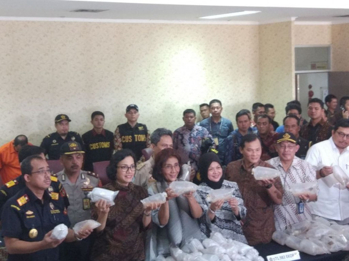 Menteri Susi: Hukum Berat Penyelundup Benih Lobster