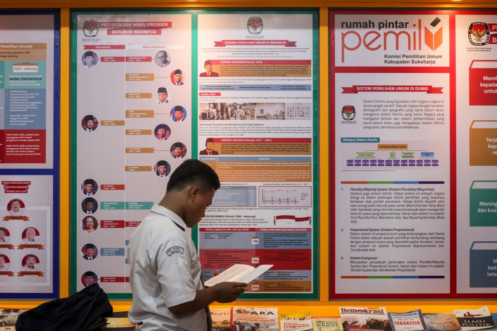  ILUSTRASI: Seorang pelajar menghadiri Peluncuran Rumah Demokrasi Komisi Pemilihan Umum (KPU) Sukoharjo, Jawa Tengah, Selasa (24/1)/ANTARA FOTO/Mohammad Ayudha.