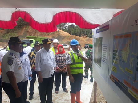 Pemerintah Bakal Buat Jalur Khusus Optimalkan Dry Port Entikong