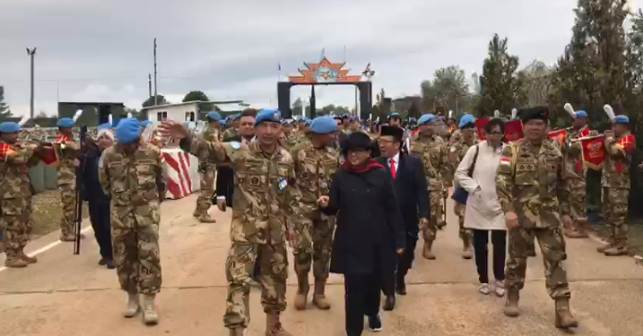 Menlu Retno Disuguhi Tarian oleh Kontingen Garuda di Lebanon