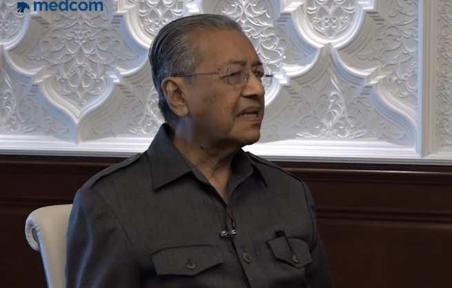 Najib Razak Sebut Ada Skenario Dibalik Pencalonan Mahathir
