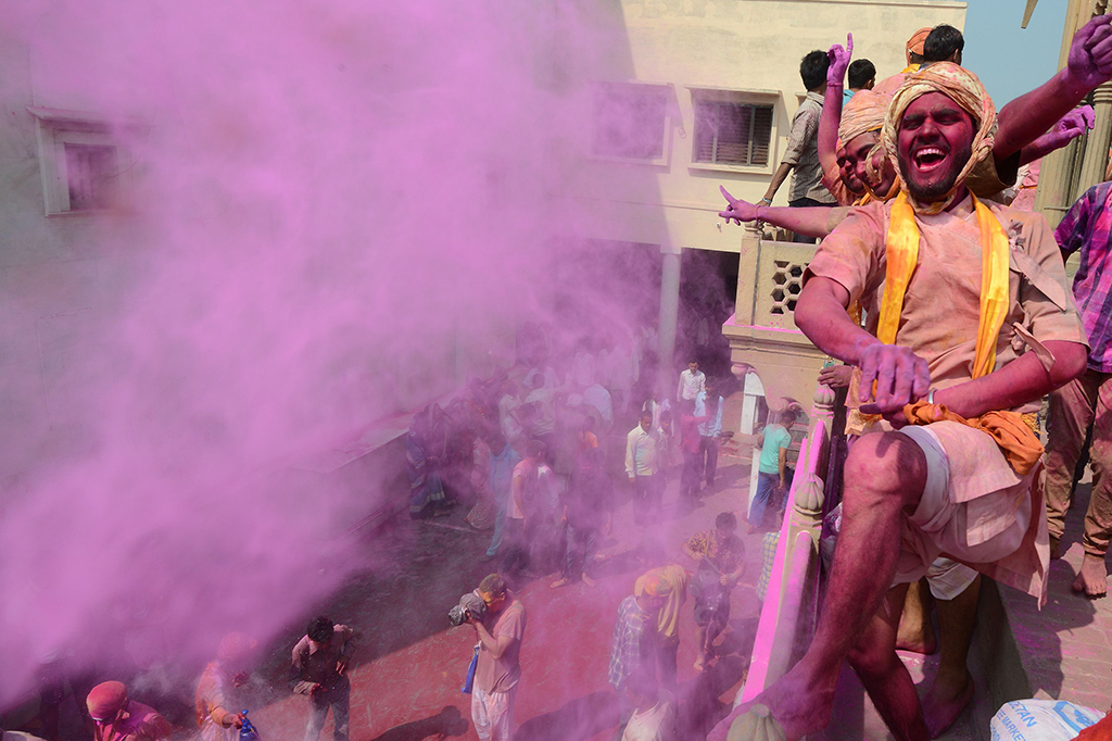 Serunya Perayaan Festival Holi di India