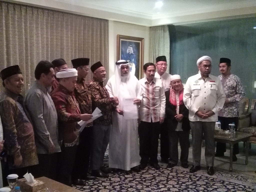 Duta Besar Arab Saudi untuk Indonesia Osama bin Mohammed Abdullah al-Shuaibi dan perwakilan ormas. Foto: Medcom.id/M Al Hasan.
