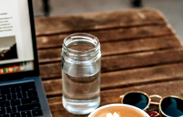 Kebiasaan yang Memicu Gigi Kuning