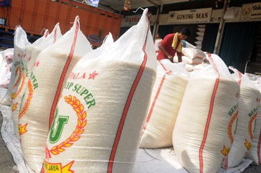 Jombang Tolak Jatah Beras Impor