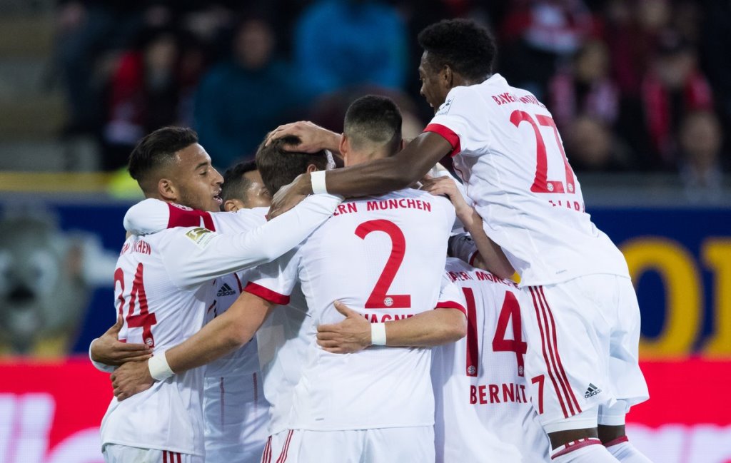 Para pemain Bayern Muenchen merayakan kemenangan atas Freiburg (Foto: Bayern Muenchen)