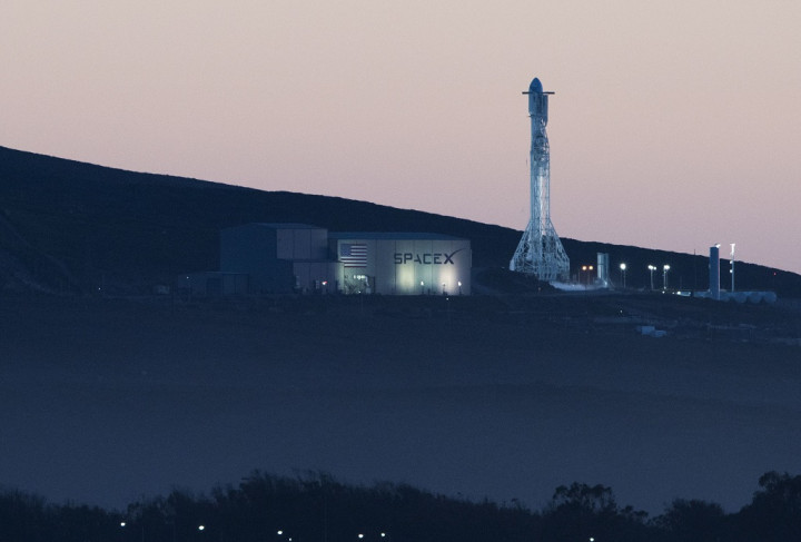 Besok, SpaceX akan Luncurkan Falcon 9 ke-50