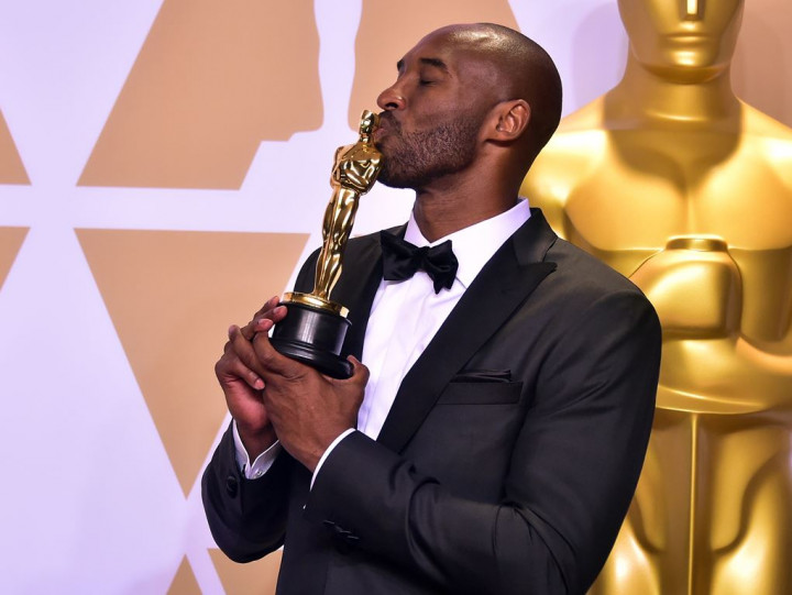 Kobe Bryant Sabet Piala Oscar 2018