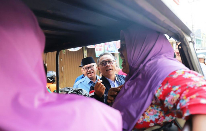 Ketua MPR Blusukan ke Pasar Muara Enim