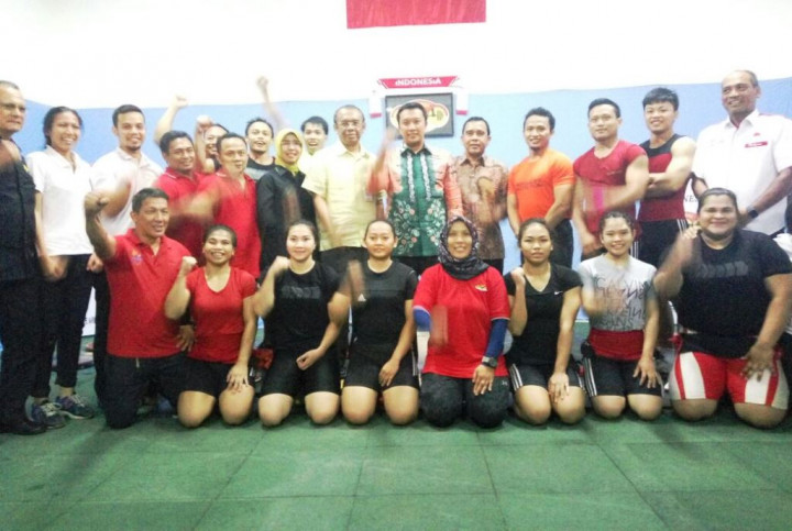 Menpora Apresiasi Perkembangan Pelatnas Angkat Besi