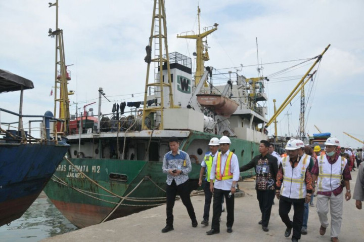 Menhub Kritik Cara Kerja Kantor Syahbandar dan Pelabuhan Gresik