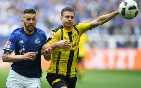 Lukasz Piszczek (kanan) (Foto: AFP/Patrik Stollarz)