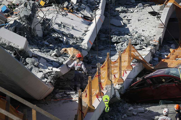 JPO di Florida Ambruk, 4 Tewas