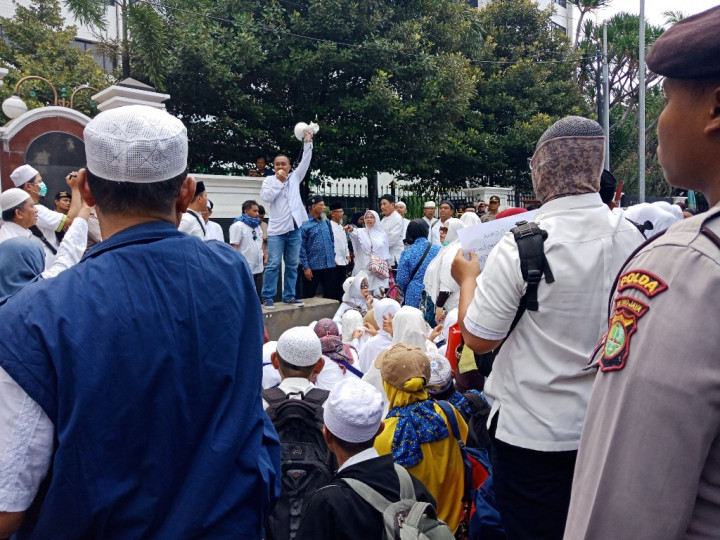 Lima Kesepakatan Korban First Travel dan Kemenag