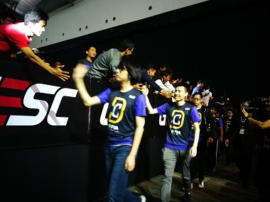 Gamer Rela Beli Tiket Mahal Demi Menonton Tim Idola