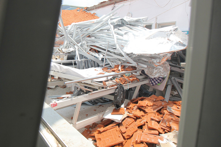 Atap Ruangan RSAL Surabaya Ambruk, Empat Orang Terluka