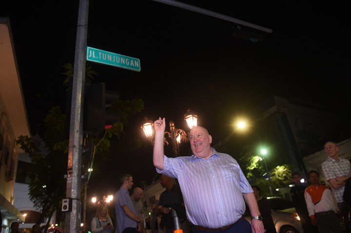 Wali Kota Liverpool Jalan-jalan di Tunjungan Surabaya