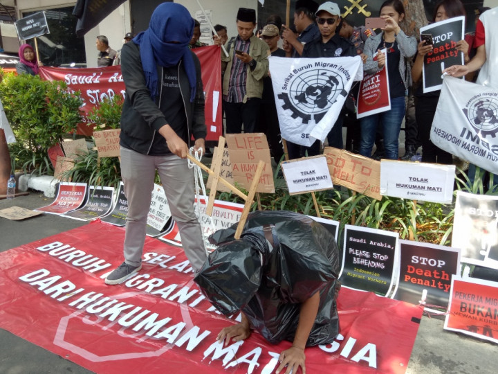 Pedemo 'Dieksekusi Mati' di Depan Kedubes Arab Saudi