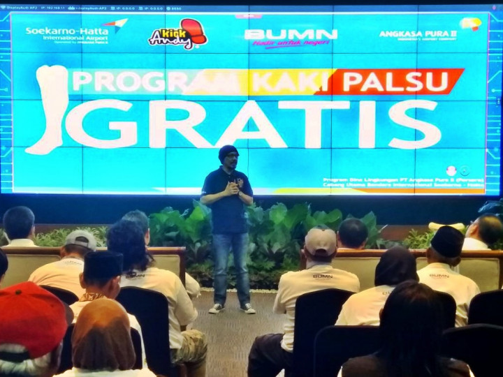 AP II dan Kick Andy Foundation Bagikan Kaki Palsu di Tangerang