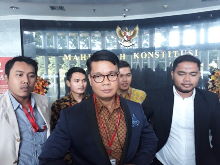 DPR tak Seharusnya Berhadapan dengan Masyarakat