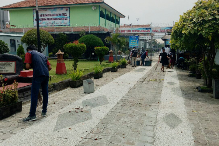 Suasana Lapas Cirebon Pascakerusuhan