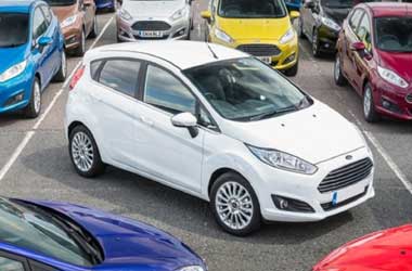 Warna Mobil Bekas dengan Harga Paling Tinggi